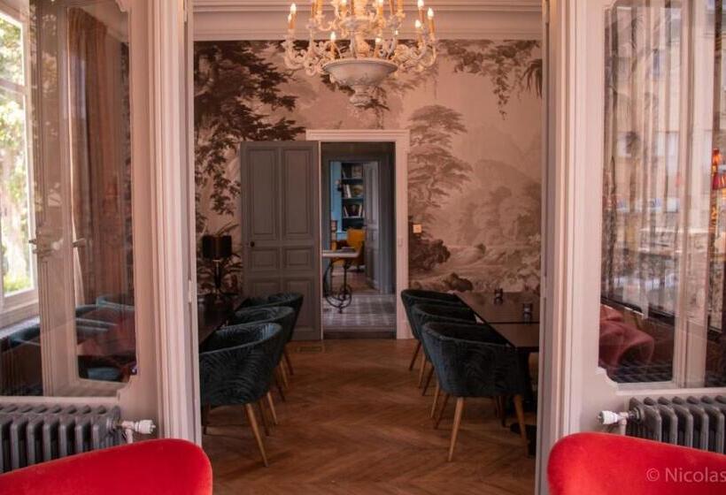 1间卧室的房子, Maison Blanche Chartres   Maison D Hôtes 5 étoiles