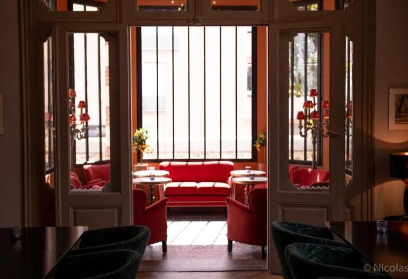 1间卧室的房子, Maison Blanche Chartres   Maison D Hôtes 5 étoiles