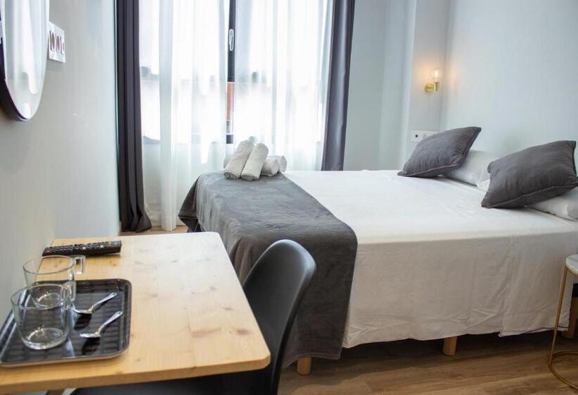 اتاق استاندارد, Pensión B4r Self Check In