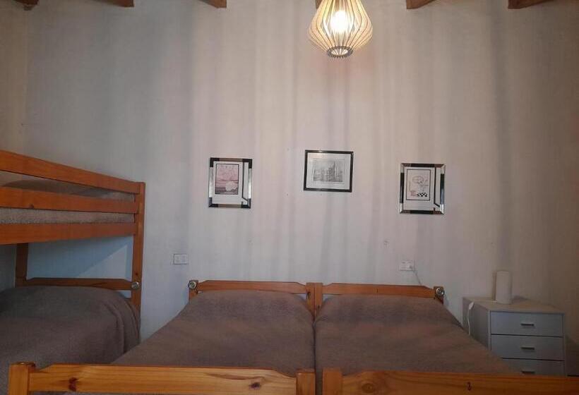 4인용 스탠다드 룸, Albergue Rectoral De Romean