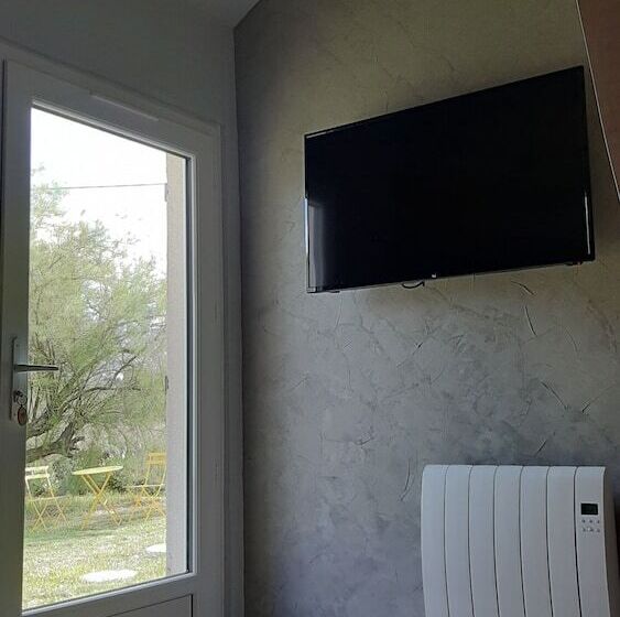 סוויטה משפחתית, La Berrycurienne Proche Du Zoo De Beauval Saint Aignan Avec Sdb, Wc Et Spa Privatif Pour Chaque Cham