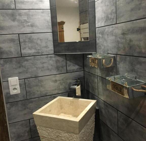 סוויטה משפחתית, La Berrycurienne Proche Du Zoo De Beauval Saint Aignan Avec Sdb, Wc Et Spa Privatif Pour Chaque Cham