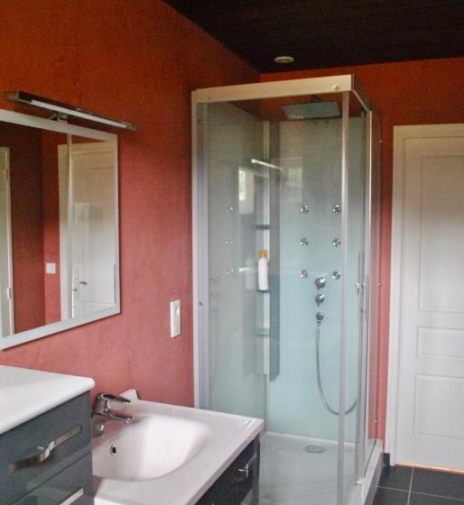 Семейный Номер, Moulin Sous La Vergne