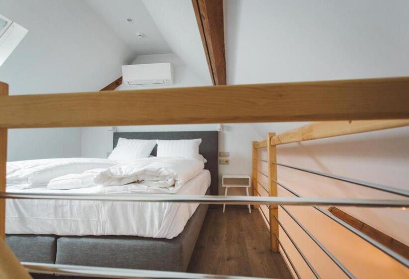 디럭스 스튜디오, Hdc Nivelles Grand Place