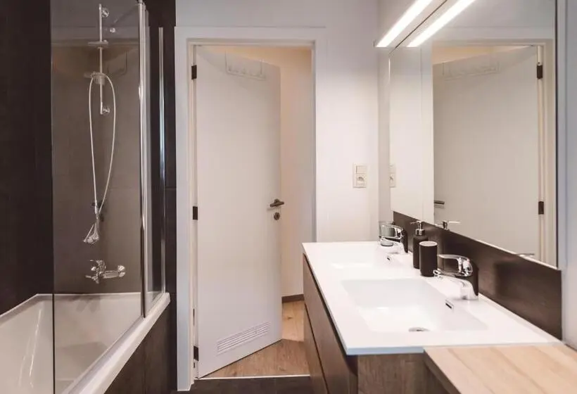 デラックスルーム, Hdc Nivelles Grand Place
