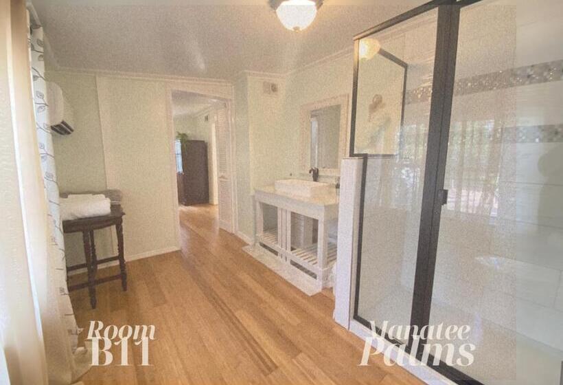 带园景的小型套房, Manatee Palms