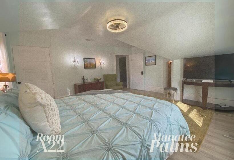 带大床的标准间, Manatee Palms