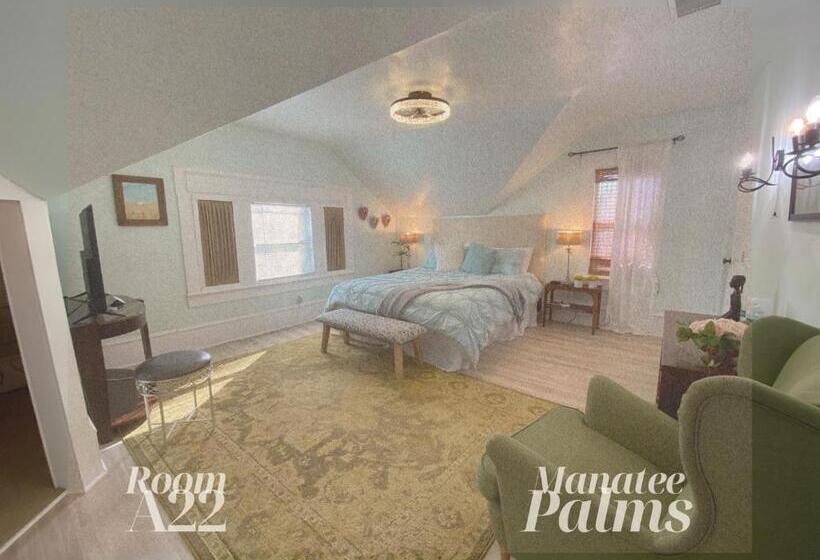 带大床的标准间, Manatee Palms