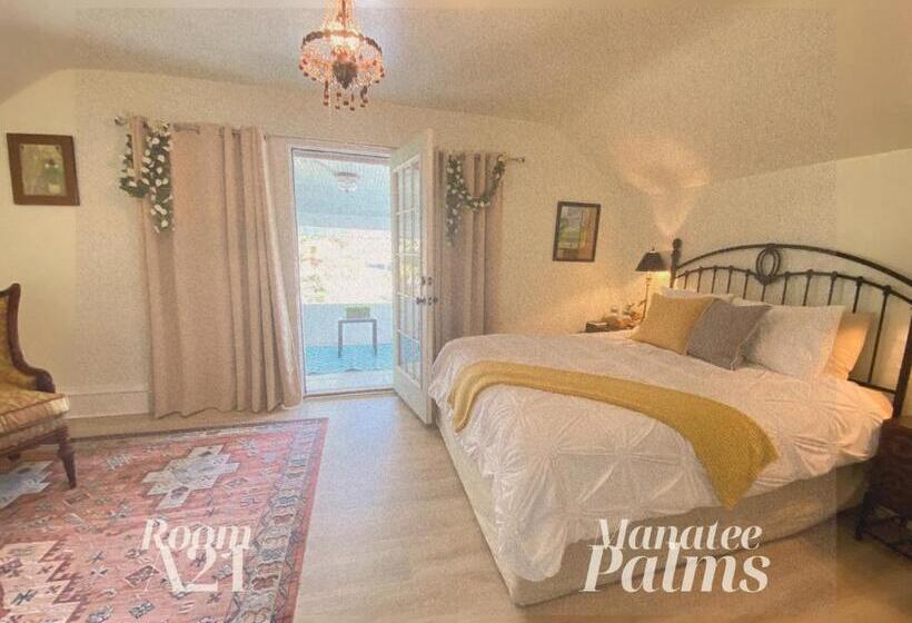 חדר סופריור לשלושה, Manatee Palms