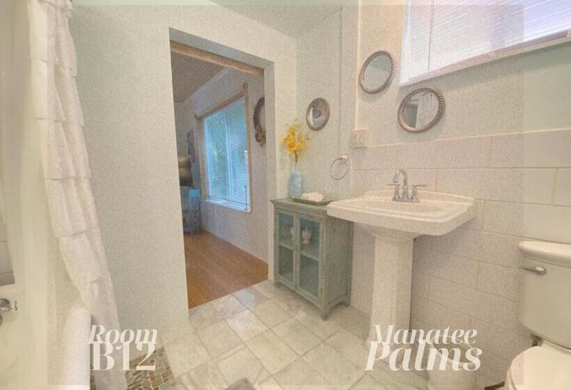 带园景的小型套房, Manatee Palms