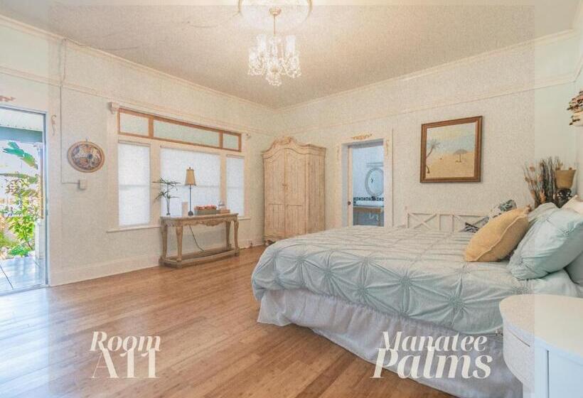 带大床的标准间, Manatee Palms