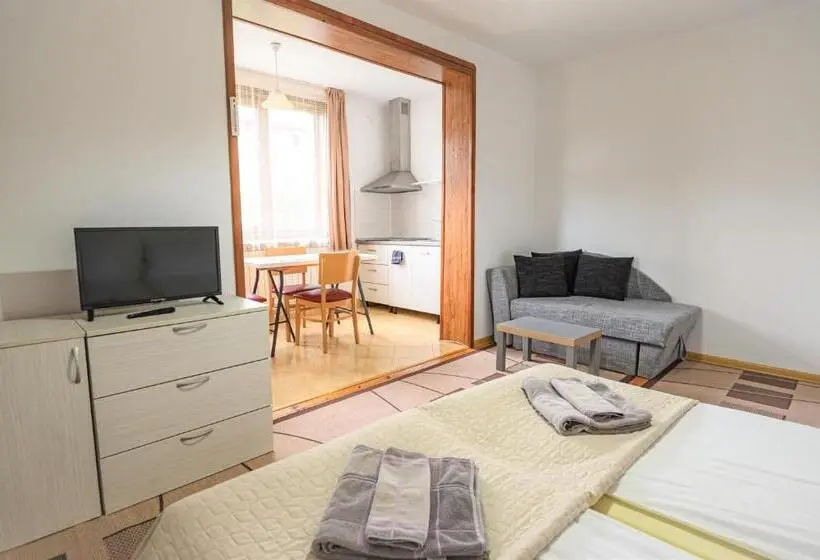 Deluxe-studio, Guest House 7