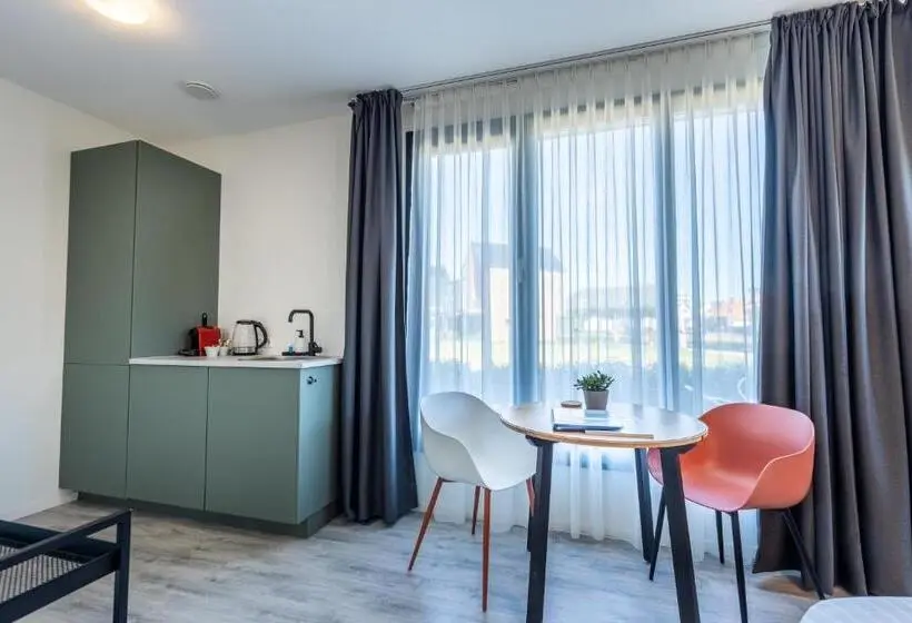 デラックスルーム, Roosjesweg 2 Gastenkamer Met Parkeerplaats En Terras Eg