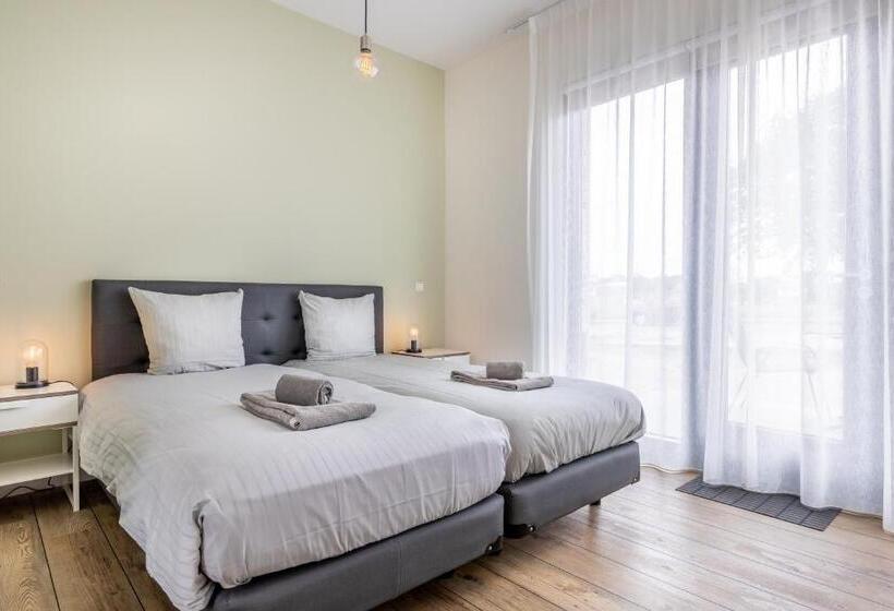 اتاق لوکس با چشمانداز شهر, Singel 9