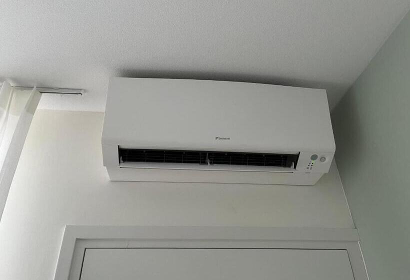 اتاق لوکس با چشمانداز شهر, Singel 9