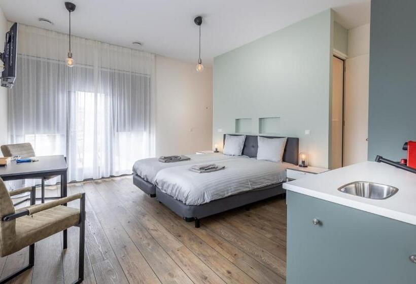 اتاق لوکس, Singel 9