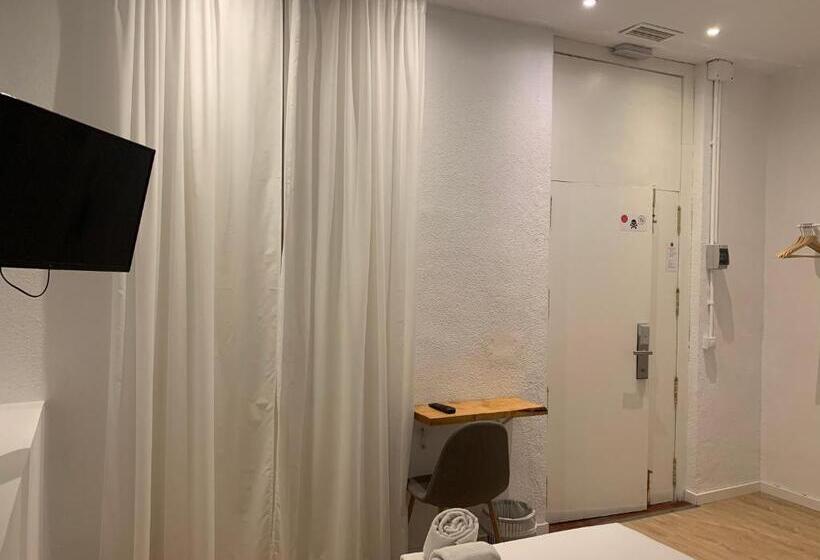 غرفة قياسية, Star Home