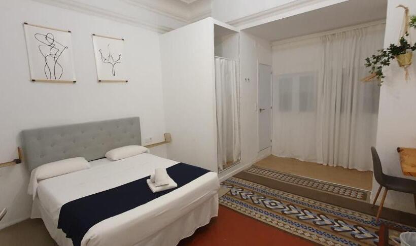 غرفة قياسية, Star Home