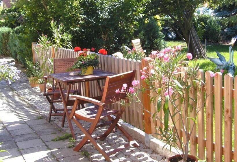 חדר בסיסי, Pension An Der Havel