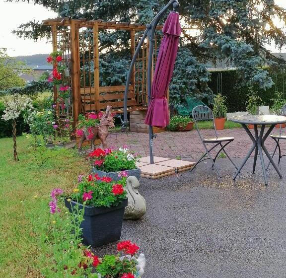 标准房带园景, Chambres D Hôtes De L Avison