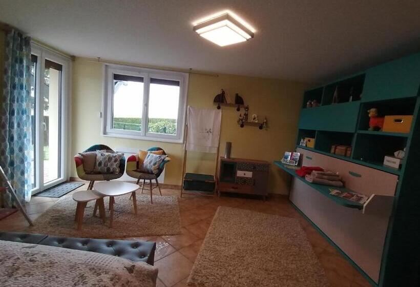 标准房带园景, Chambres D Hôtes De L Avison