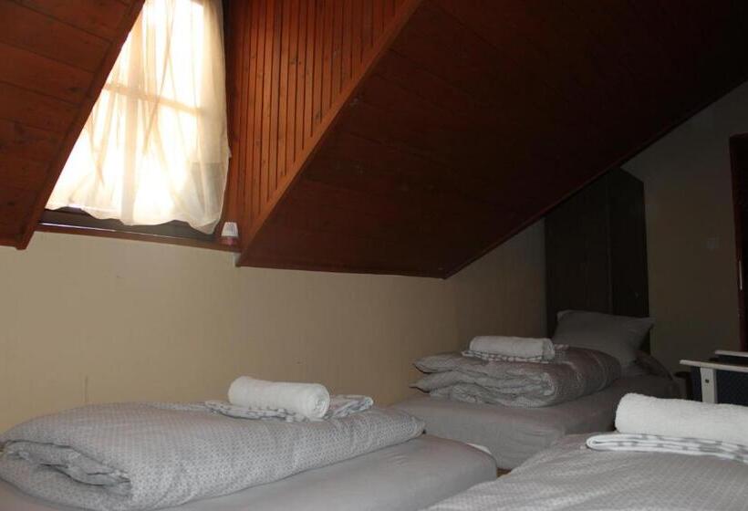 Номер Стандарт Трехместный, Koloska Apartmanház