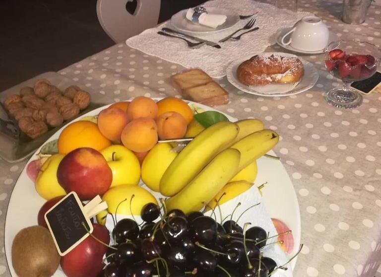 חדר אקונומי, La Moia