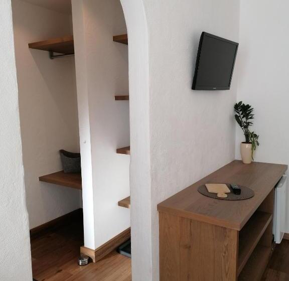 Standard-huone Järvinäkymä, Pension Claudia Zell Am See