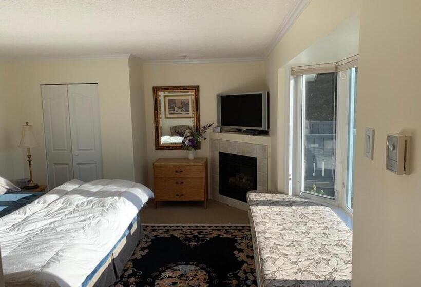 Büyük Çift Kişilik Yataklı Standart Oda, Sterling Cove