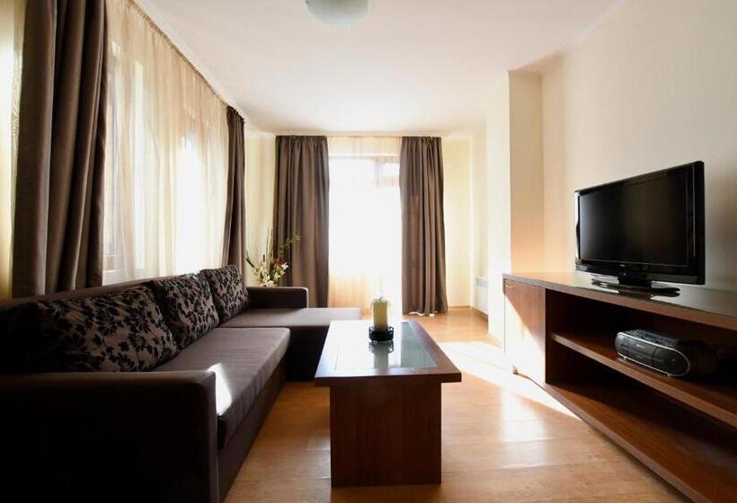 Апартаменты 2 спальни Вид на Сад, Dolomiti Apartments