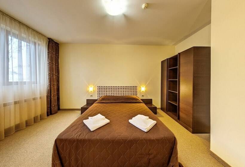 Апартаменты 2 Спальни, All Seasons Club