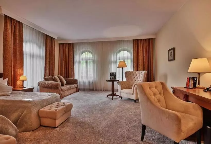 اتاق لوکس, Grand Hotel Stamary