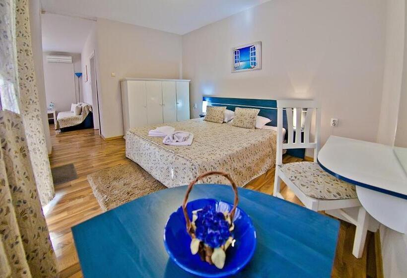 침실 1개 아파트, Amfora