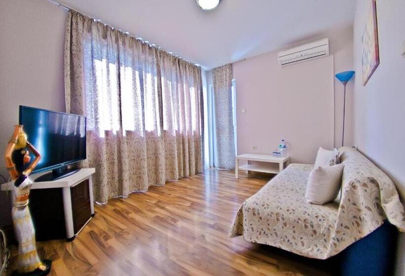 침실 1개 아파트, Amfora