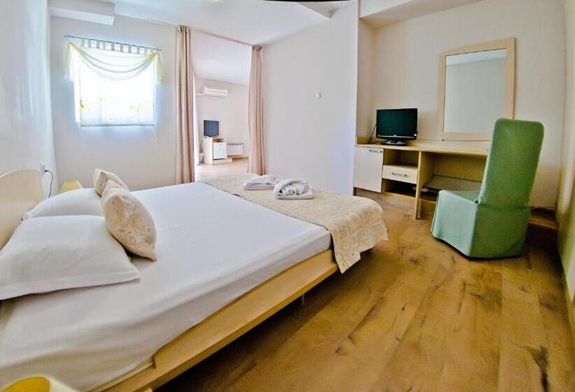 침실 1개 아파트, Amfora