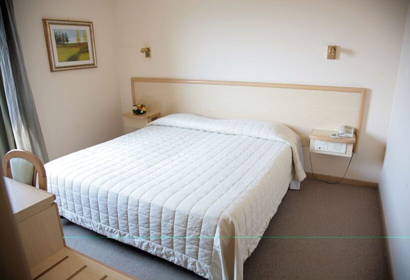 Номер Стандарт, Bassetto