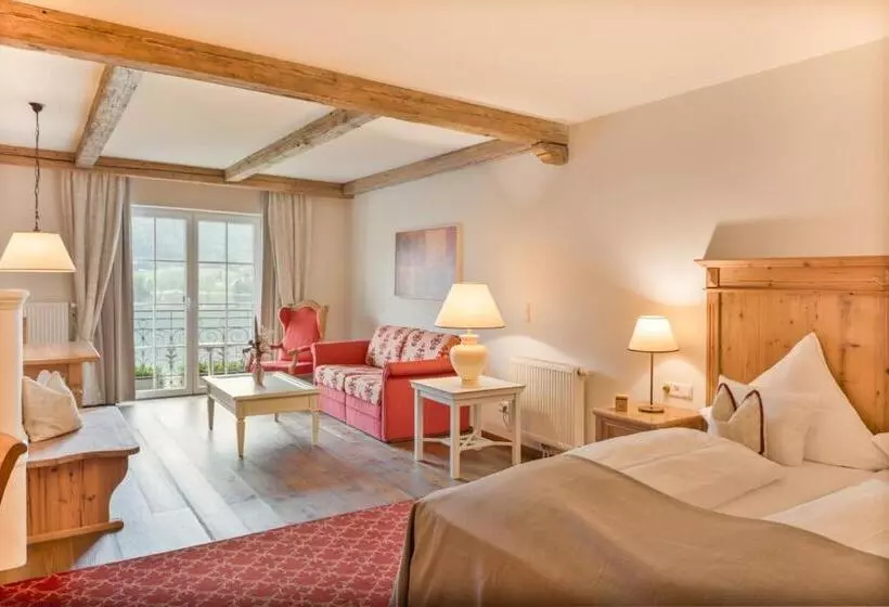 デラックスジュニアスイート, Ebner S Waldhof Am See Resort & Spa