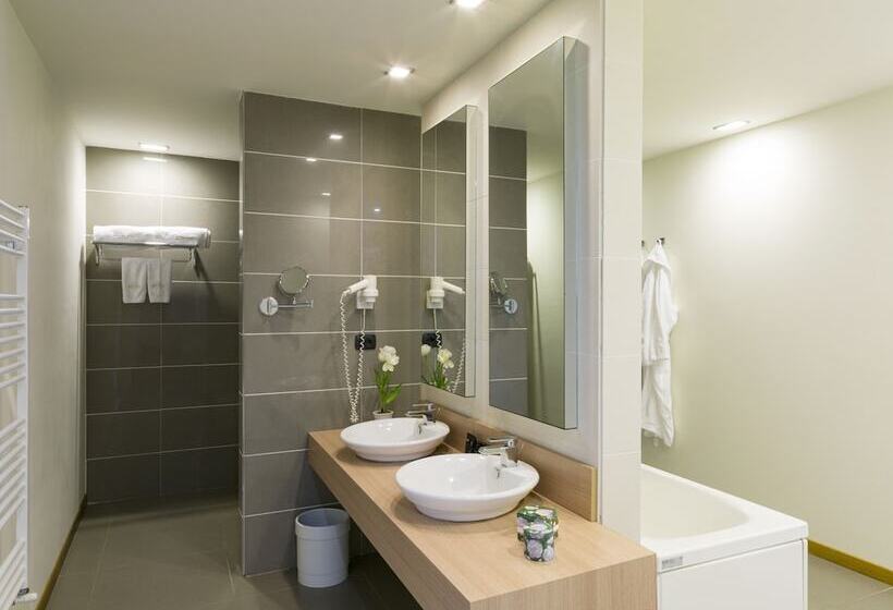 جناح, Esperia Palace Hotel & Resort Spa