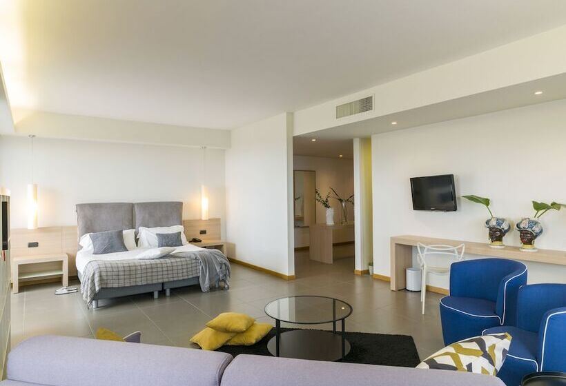 جناح, Esperia Palace Hotel & Resort Spa