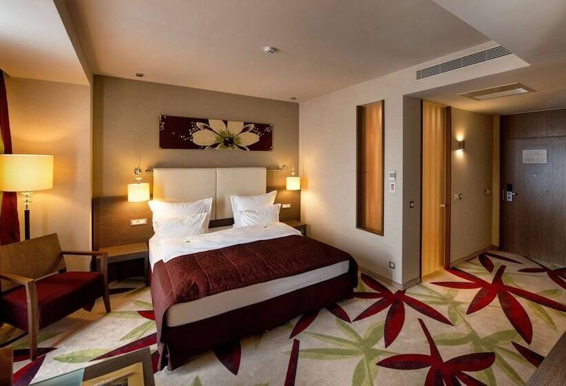 חדר אקזקיוטיב, Golden Tulip Ana Dome