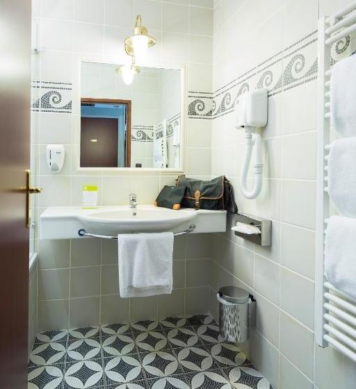 스탠다드 트리플 룸, Nigloland Hôtels