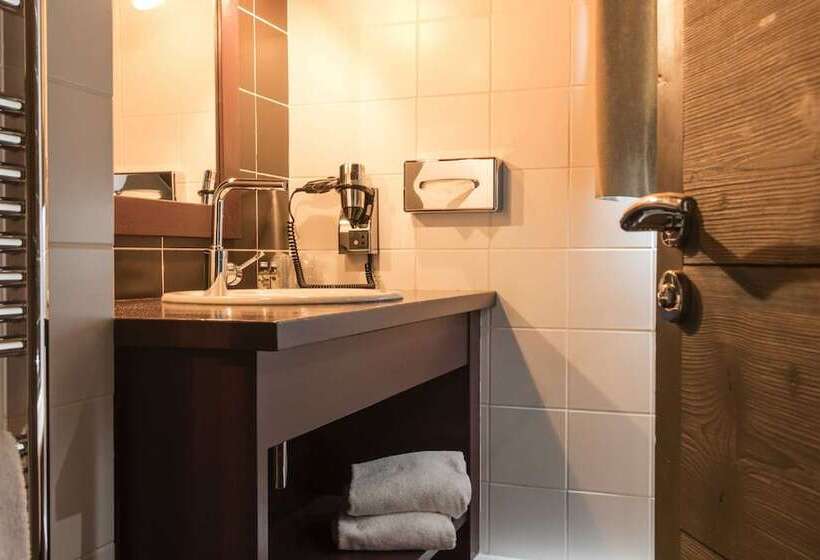 Номер Superior, La Maison Rouge