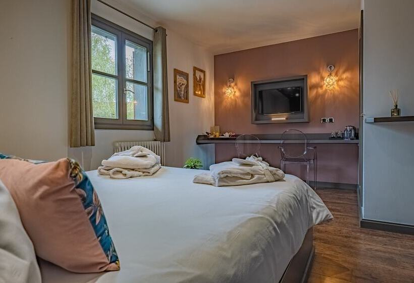 Номер Superior, La Maison Rouge