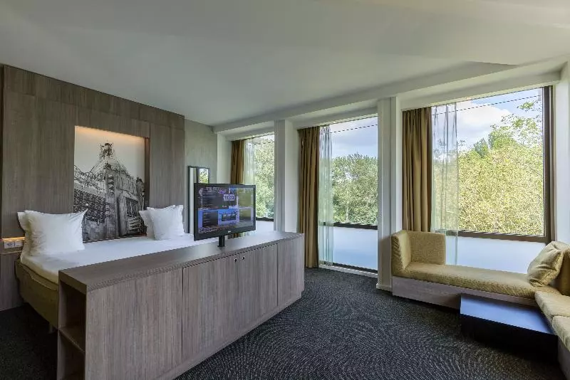 Executive-huone King-vuode, Leonardo Hotel Amsterdam Rembrandtpark