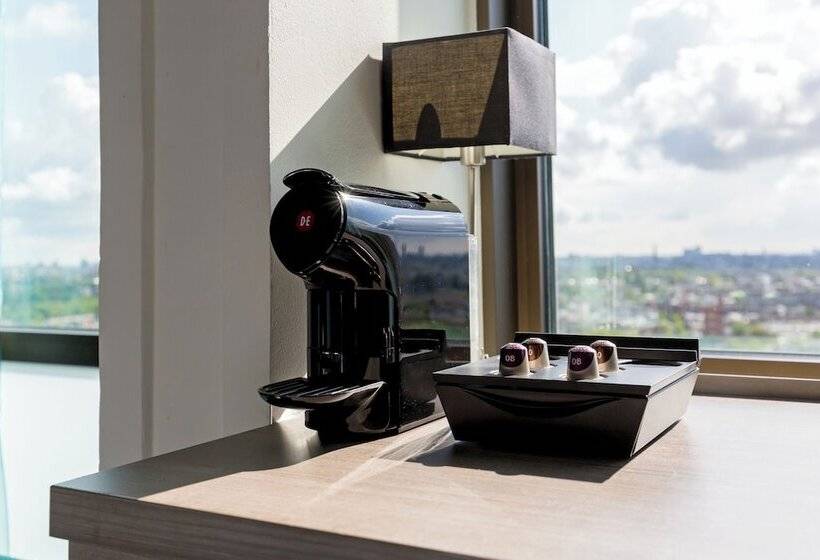 اتاق اجرایی با تخت بزرگ, Leonardo Hotel Amsterdam Rembrandtpark