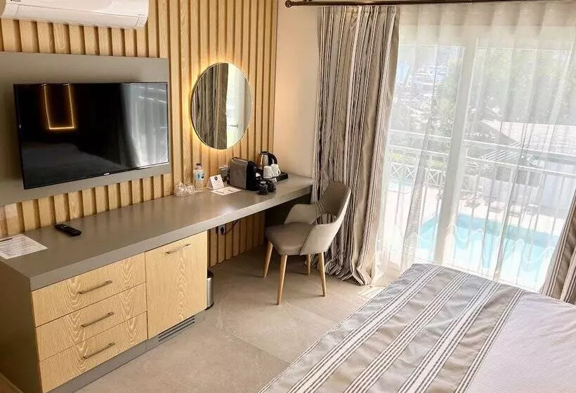 اتاق لوکس, Marina Boutique