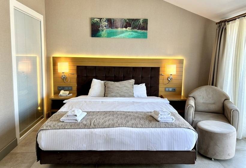 Семейный Номер, Marina Boutique