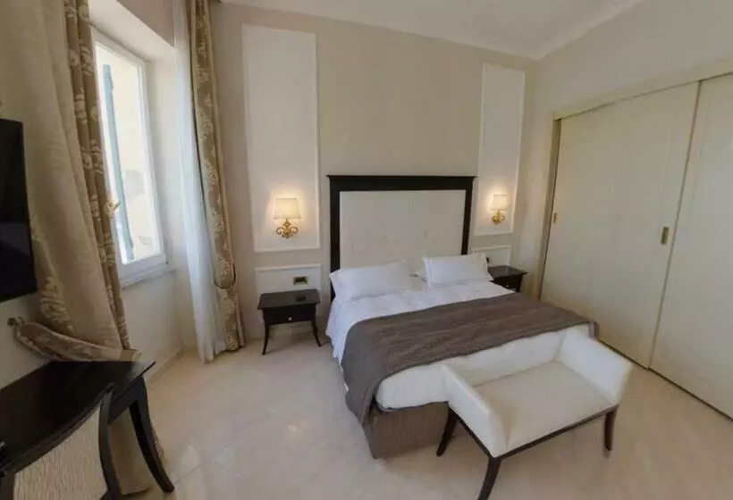 سوییت جونیور با چشم‌انداز دریا, Miramare & Spa