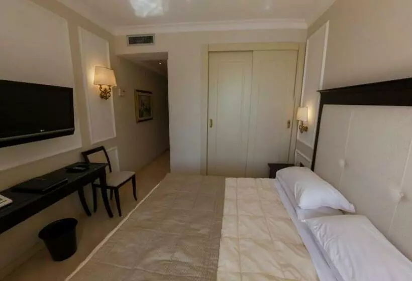 اتاق سوپریور با چشم‌انداز دریا, Miramare & Spa