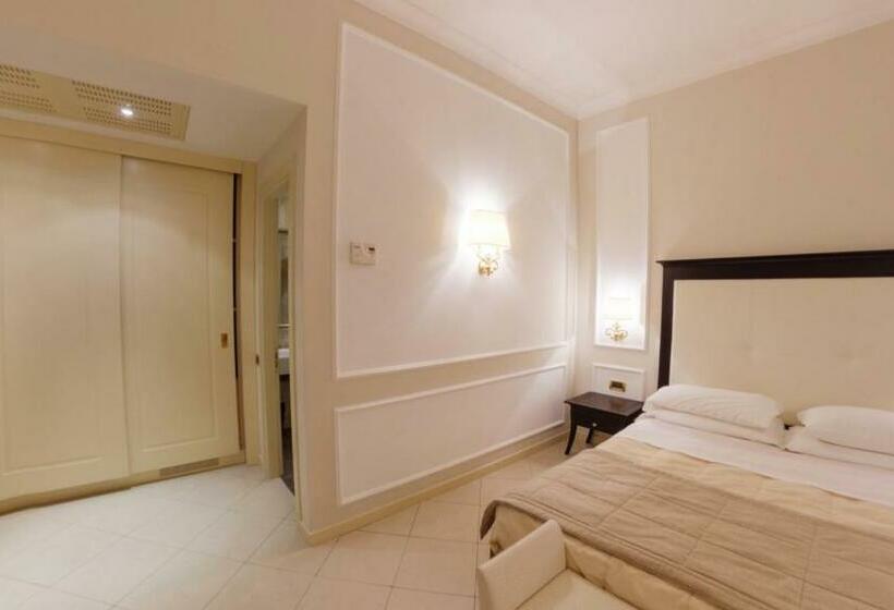 豪华三人间, Miramare & Spa